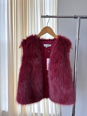 Molly Bracken Vest Small NWT‎ Red Wine Merlot Faux Fur Shag Whimsygoth Mob Wife